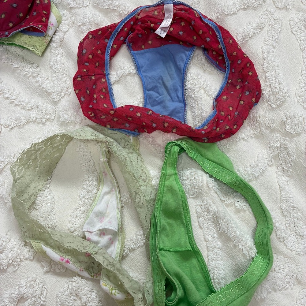 Victoria’s Secret bra and underwear bundle - Picture 8 of 8